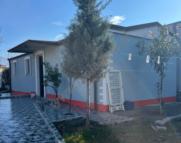One-storey villa for rent in Bektash Berberi street in Tirana.&nbsp;
The apartment offers a surface